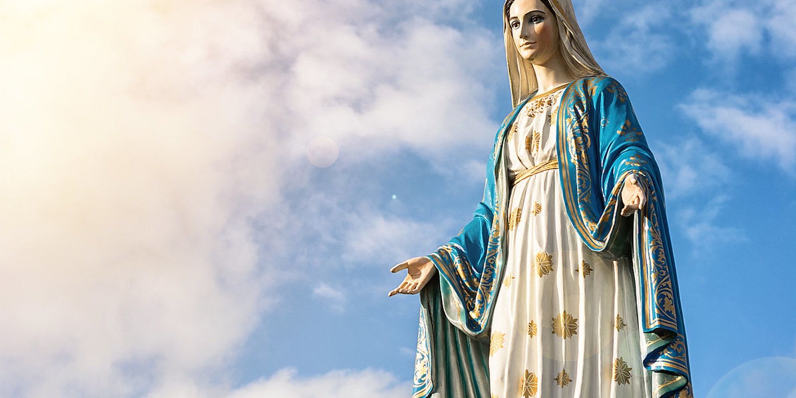 Cinq anecdotes sur les apparitions de la Vierge Marie