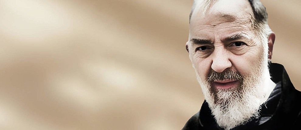 Padre Pio, le saint aux dons extraordinaires : découvrez son pouvoir unique en bilocation !