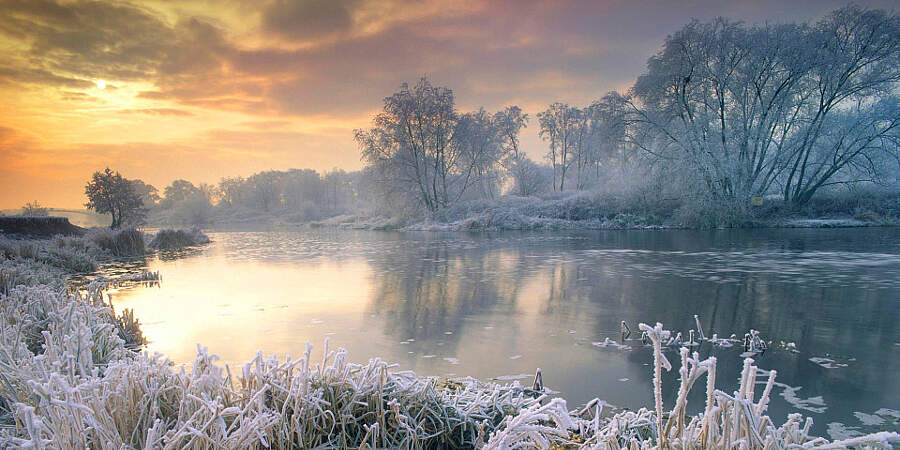 Jésus aujourd'hui : évangile et commentaire  - Page 12 Neige-soleilGIMP